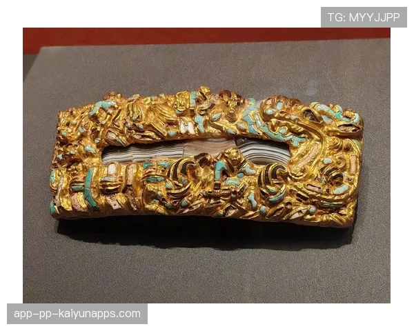 那些被炒到天价的玄学饰品:仅仅因为一个蜘蛛网图案就贵十倍?💸 那些被炒到天价的玄学饰品:仅仅因为一个蜘蛛网图案就贵十倍?💸